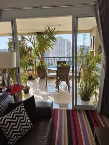 Apartamento com 2 Quartos para alugar, 150m² no Vila Sofia, São Paulo