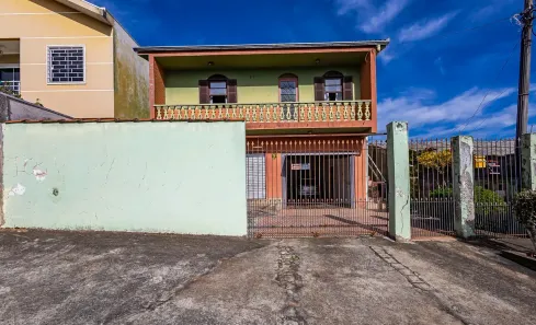 Sobrado com 3 Quartos à venda, 330m² no Fazendinha, Curitiba