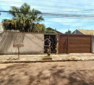 Casa com 3 Quartos à venda, 476m² no Tiradentes, Campo Grande