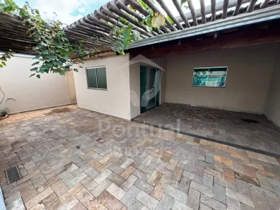 Casa com 3 Quartos para alugar, 165m² no Maria Rezende, Uberlândia