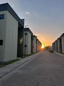 Casa de Condomínio com 4 Quartos à venda, 102m² no Vale Quem Tem, Teresina