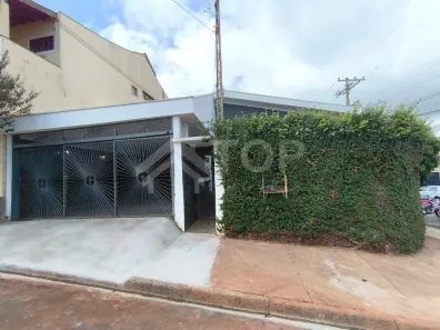 Casa com 3 Quartos à venda, 234m² no Jardim Medeiros, São Carlos