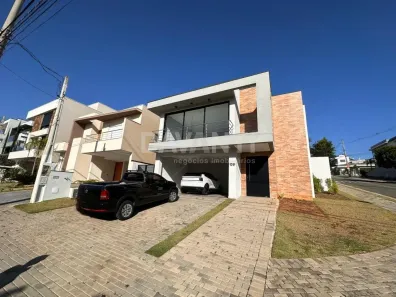 Casa de Condomínio com 4 Quartos à venda, 250m² no Swiss Park, Campinas