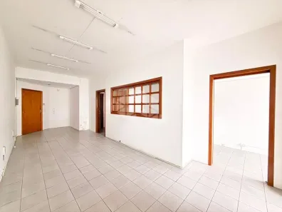 Ponto Comercial para alugar, 73m² no Floresta, Porto Alegre