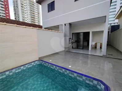 Sobrado com 3 Quartos à venda, 160m² no Canto do Forte, Praia Grande