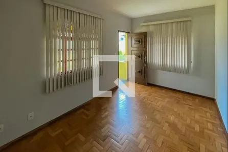 Casa com 3 Quartos à venda, 420m² no Padre Eustáquio, Belo Horizonte