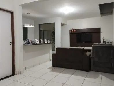Casa com 3 Quartos à venda, 128m² no Jardim Roriz, Brasília