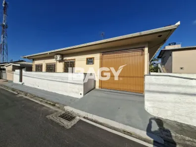 Casa com 3 Quartos para alugar, 107m² no Pachecos, Palhoça
