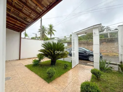 Casa com 3 Quartos à venda, 109m² no São Luiz, Volta Redonda