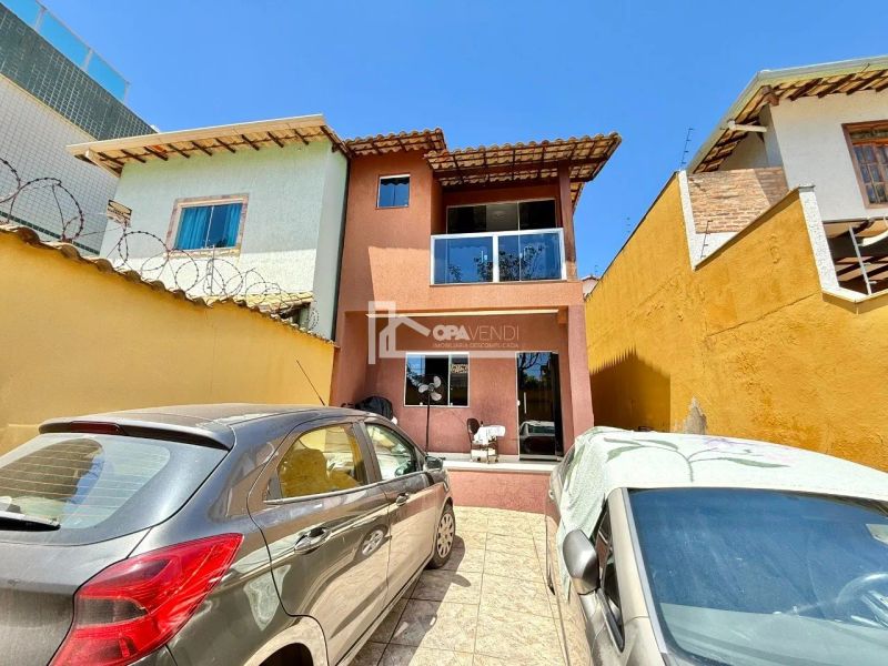 Casa com 3 quartos — Santa Amélia, Belo Horizonte