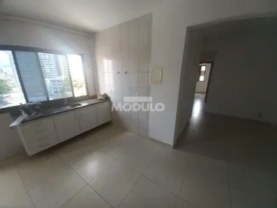 Apartamento com 3 Quartos para alugar, 76m² no Saraiva, Uberlândia