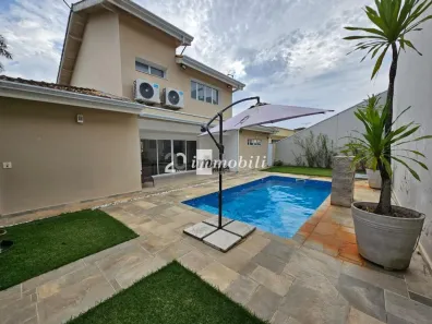 Casa de Condomínio com 3 Quartos à venda, 255m² no Jardim Indaiá, Embu das Artes