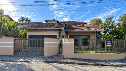 Casa com 2 Quartos à venda, 167m² no Floresta, Joinville