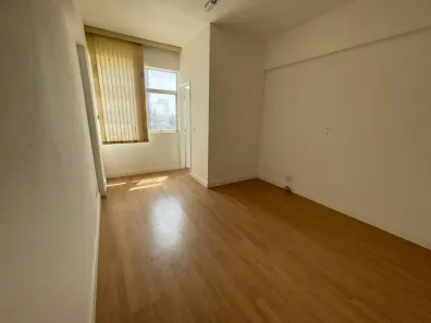 Sala Comercial para alugar, 32m² no Santa Efigênia, Belo Horizonte