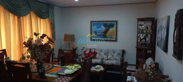 Casa com 3 Quartos à venda, 250m² no Palmeiras de São José, São José dos Campos