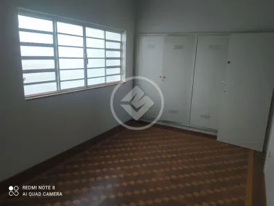 Casa com 3 Quartos para alugar, 380m² no Centro, Uberlândia