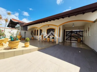 Casa com 3 Quartos à venda, 140m² no Balneário Stella Maris, Peruíbe