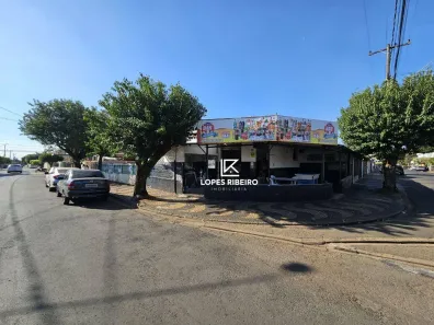 Casa com 4 Quartos à venda, 208m² no Loteamento Industrial, Santa Bárbara D'Oeste
