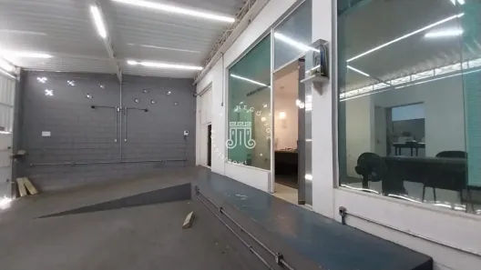 Galpão/Depósito/Armazém para alugar, 700m² no Vila Arens II, Jundiaí