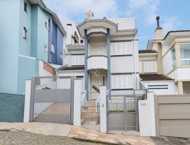 Sobrado com 3 Quartos à venda, 184m² no Vinhedos, Caxias do Sul