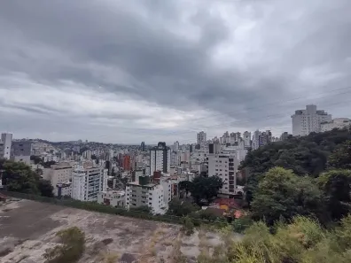 Lote/Terreno à venda, 945m² no Buritis, Belo Horizonte