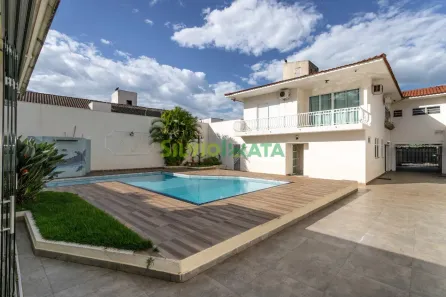 Casa com 7 Quartos para alugar, 469m² no Zona 05, Maringá