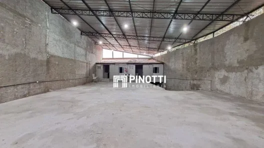 Galpão/Depósito/Armazém para alugar, 350m² no Batistini, São Bernardo do Campo