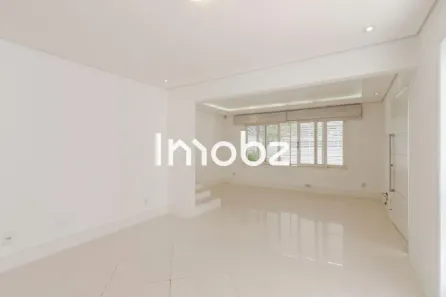 Casa com 3 Quartos à venda, 230m² no Vila Cordeiro, São Paulo