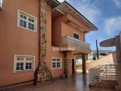 Sobrado com 3 Quartos à venda, 430m² no Jardim Guapituba, Mauá