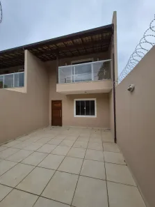 Casa com 3 Quartos para alugar, 130m² no Lagoa, Macaé