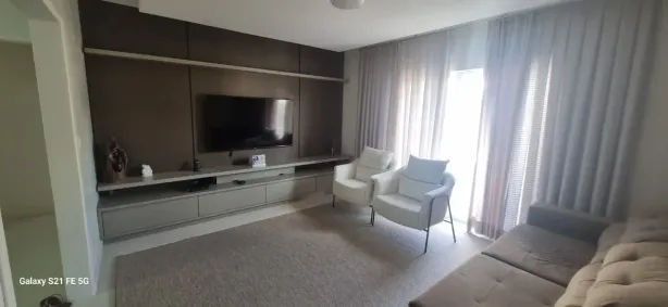 Sobrado com 4 Quartos à venda, 356m² no Saguaçu, Joinville