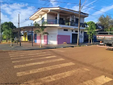 Casa com 3 Quartos à venda, 233m² no Jardim Tropical I, Campo Mourão