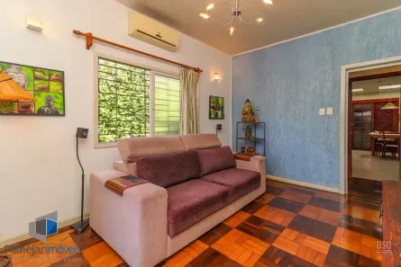 Casa com 3 Quartos à venda, 170m² no Passo da Areia, Porto Alegre