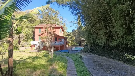 Casa com 5 Quartos à venda, 400m² no Duchas, Petrópolis