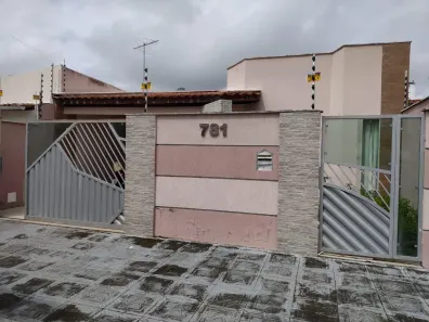 Sobrado com 5 Quartos para venda ou aluguel, 189m² no Ponto Central, Feira de Santana