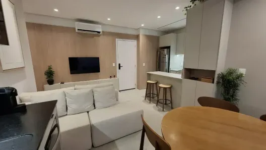 Apartamento com 2 Quartos à venda, 56m² no Carvoeira, Florianópolis