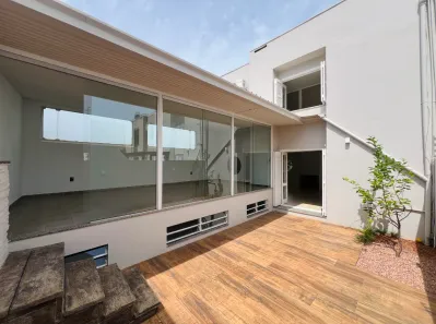 Casa com 2 Quartos para alugar, 182m² no Hamburgo Velho, Novo Hamburgo