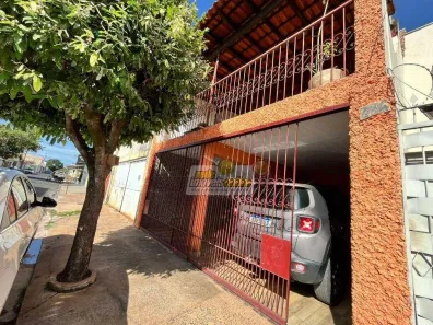 Casa com 3 Quartos à venda, 169m² no Parque São Geraldo, Uberaba