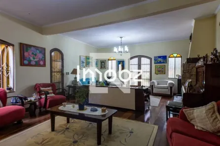 Casa com 5 Quartos à venda, 319m² no Vila Ipojuca, São Paulo