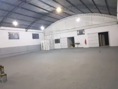 Galpão/Depósito/Armazém à venda, 750m² no Chácaras Reunidas, São José dos Campos