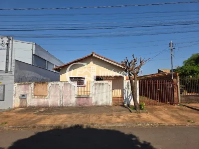 Casa com 2 Quartos à venda, 110m² no Bonjardim, Campo Grande