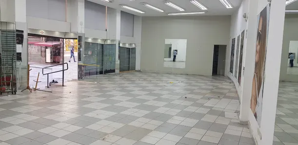 Ponto Comercial para alugar, 290m² no Sé, São Paulo