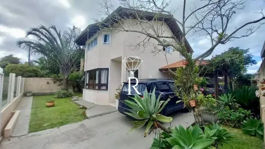 Casa com 3 Quartos para alugar, 250m² no Campeche, Florianópolis