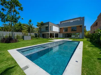 Casa com 5 Quartos à venda, 850m² no Barra da Tijuca, Rio de Janeiro