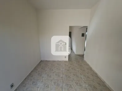 Casa com 2 Quartos para alugar, 44m² no Umuarama, Uberlândia
