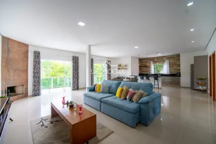 Casa de Condomínio com 3 Quartos à venda, 410m² no Jardim Caiapiá, Cotia