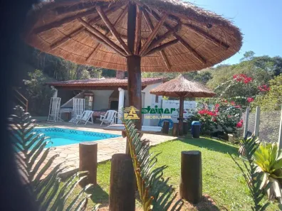 Fazenda/Sítio com 4 Quartos à venda, 180m² no Almeida Prado, Igaratá
