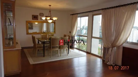 Apartamento com 4 Quartos à venda, 135m² no Jardim Itapeva, São Paulo