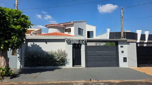Sobrado com 3 Quartos para alugar, 183m² no Residencial Cambuy, Araraquara