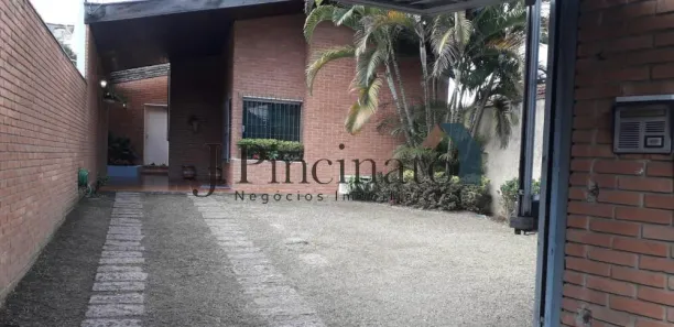 Casa com 3 Quartos à venda, 241m² no Vila Vianelo, Jundiaí